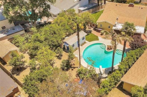 Spacious Home with Garden & Pool